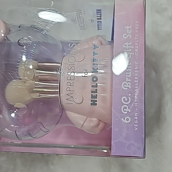 Impressions For Hello Kitty 6 Pc Brush Gift Set - Picture 4 of 11